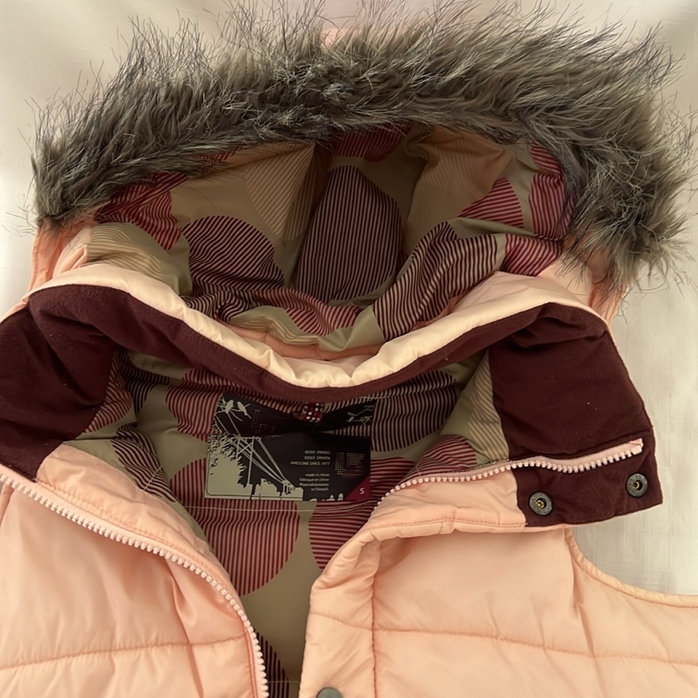 Burton~Puffy Vest / Pink With Faux Fur removable Hood - Picture 9 of 15